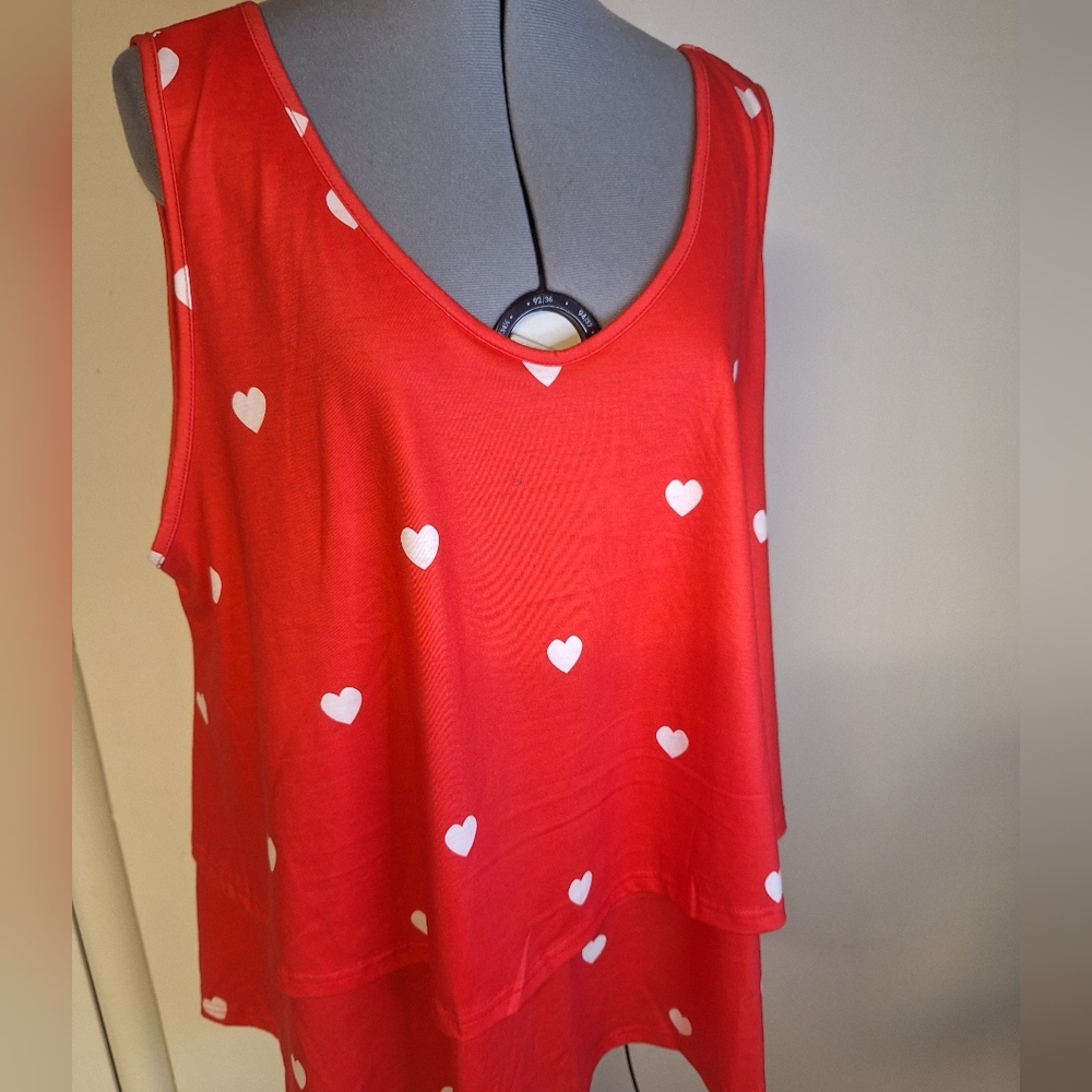 Chic Red Heart Women's Tank Top